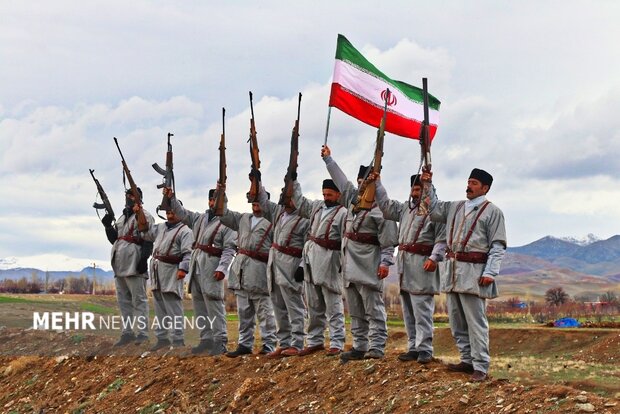 اصابت تیر عشایر ایران به دو بالگرد بلک هاوک آمریکایی