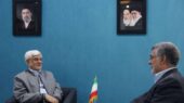 بررسی راهکارهای تقویت زنجیره تأمین دارو در دیدار عارف و وزیر بهداشت