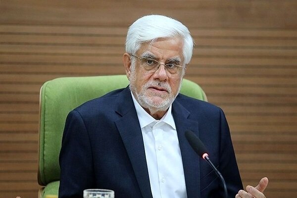 عارف: توییتهای ترامپ بیارزش است عارف: توییتهای ترامپ بیارزش است