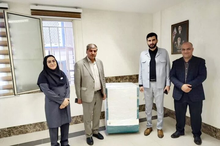 اهدای دستگاه ۲ میلیارد ریالی خیر به بیمارستان هشتگرد اهدای دستگاه ۲ میلیارد ریالی خیر به بیمارستان هشتگرد