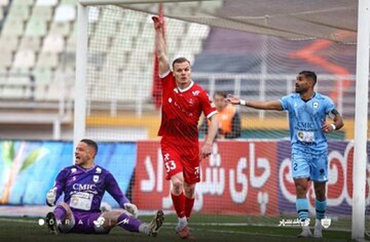 بازیکن پرحاشیه پرسپولیس جدا میشود؟ بازیکن پرحاشیه پرسپولیس جدا میشود؟