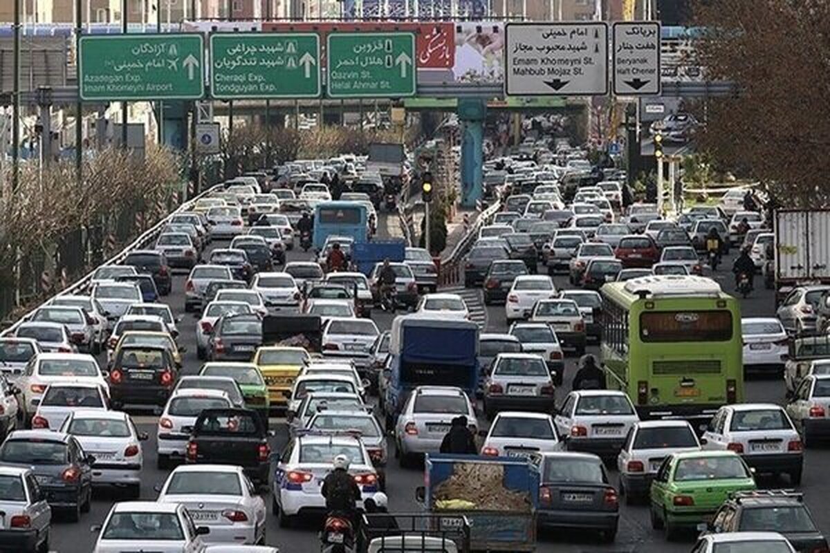 وضعیت ترافیک معابر و بزرگراههای تهران / ترافیک سنگین در کدام بزرگراهها گزارش شده است؟ وضعیت ترافیک معابر و بزرگراههای تهران / ترافیک سنگین در کدام بزرگراهها گزارش شده است؟
