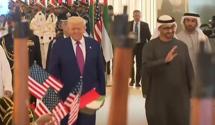 گفتگوی تلفنی ترامپ با رئیس امارات درباره ایران گفتگوی تلفنی ترامپ با رئیس امارات درباره ایران