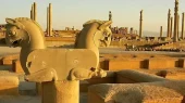 اتفاقی عجیب در حریم تخت‌جمشید/ باید این میراث جهانی را نجات داد