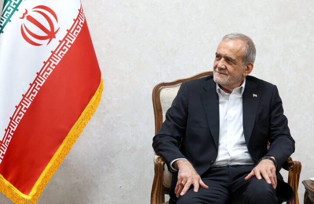 دیدار فرمانده ارتش پاکستان با پزشکیان دیدار فرمانده ارتش پاکستان با پزشکیان