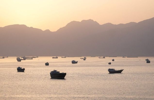 شوک در گلوگاه نفت جهان؛ ریزش سنگین تردد کشتی‌ها در هرمز+ نمودار