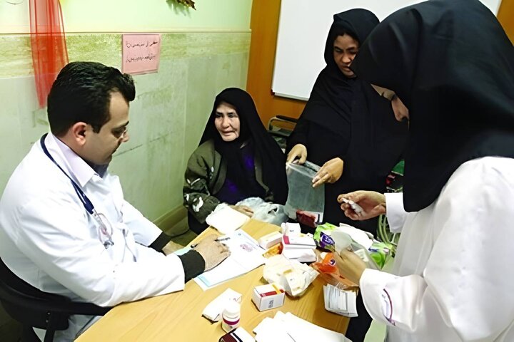 وزارت بهداشت: ۴ ویزیت اول پزشک خانواده رایگان است وزارت بهداشت: ۴ ویزیت اول پزشک خانواده رایگان است