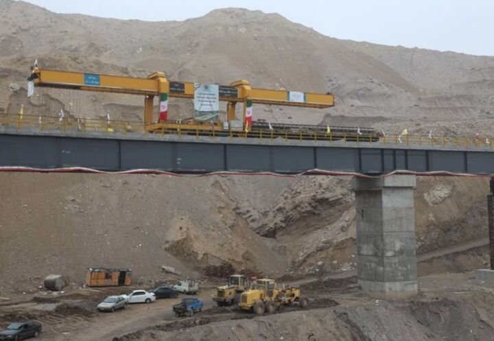 جزئیات برنامه ۴ ساله دولت برای کریدور ریلی شرق ــ غرب جزئیات برنامه ۴ ساله دولت برای کریدور ریلی شرق ــ غرب