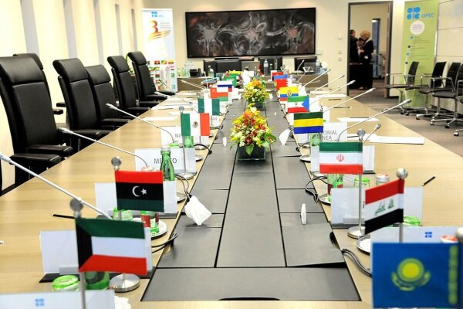 تجارت خارجی ایران در گذرگاه توفان؛ چرا نشست راهبردی یک ضرورت است؟ نشست راهبردی تجارت خارجی ایران