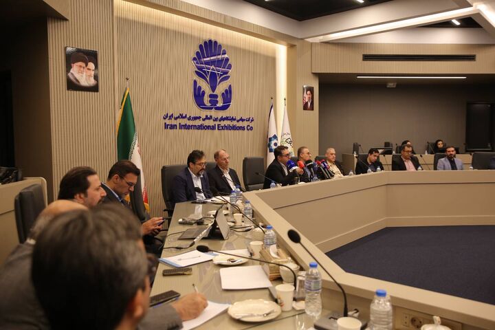 کالاها و کانتینرهای متوقف شده بندر کراچی بزودی جا به جا می شوند کالاها و کانتینرهای متوقف شده بندر کراچی بزودی جا به جا می شوند